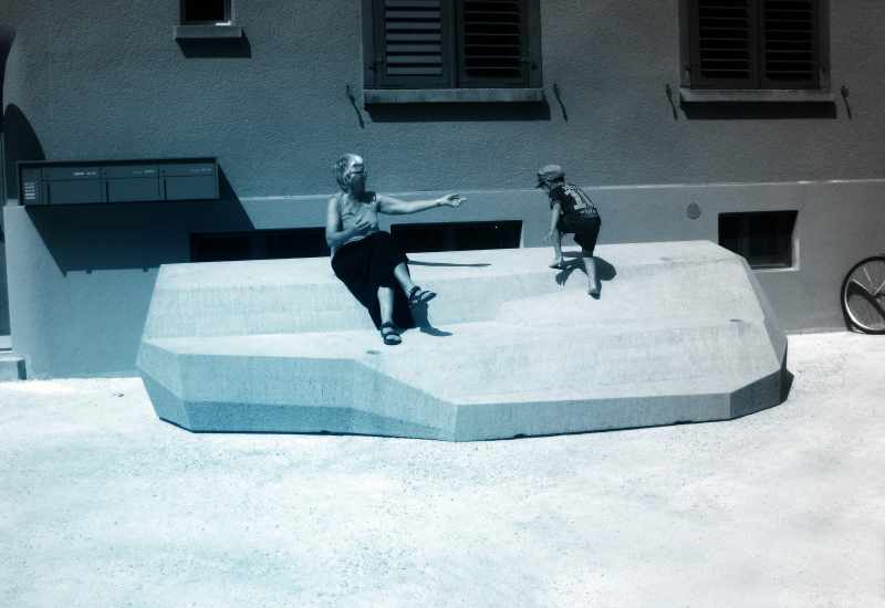 SulserDesign_Sitzelement_Siedlung Sihlfeld, Zürich SulserDesign_Sitzelement_Siedlung Sihlfeld, Zürich