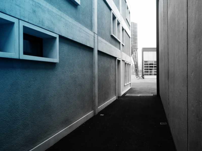 Alt und neu perfekt vereint sulserelemente_fassadenelemente_schalungsglatt_werkhof_glattbrugg_1.jpg