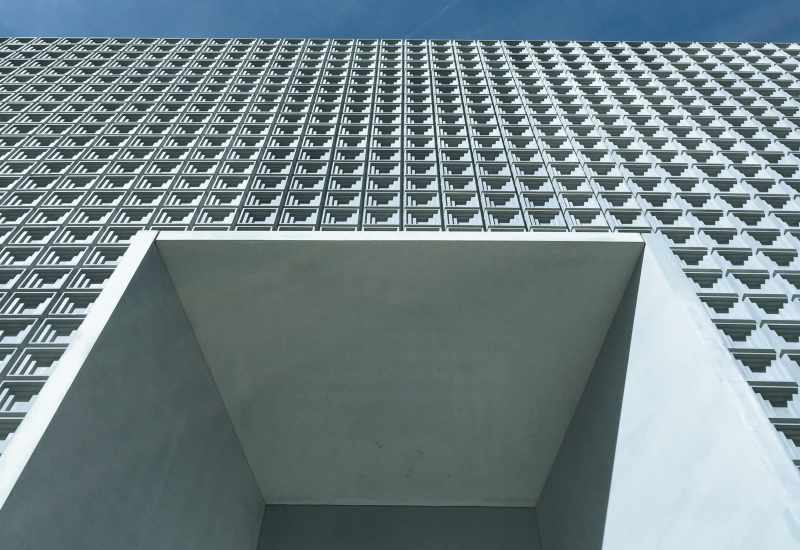 sulserdesign_Fassadenelemente_schalungsglatt_Wabenmatrize_kunstmuseum_chur_3.jpg
