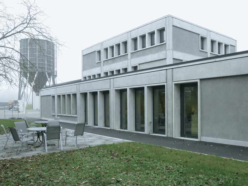 Formgenau sulserelemente_Fassadenelemente_schalungsglatt_werkhof_glattbrugg_4.jpg